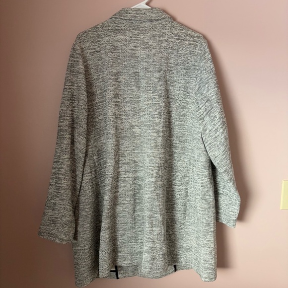 💚Torrid Gray Blazer with Notched Lapels and Oversized Fit - Picture 6 of 6